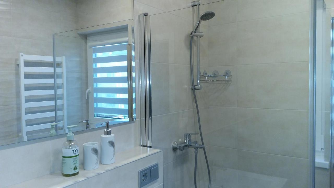New J&R Apartment Near Girstutis, Free Private Parking & Self Check-In Kaunas Extérieur photo